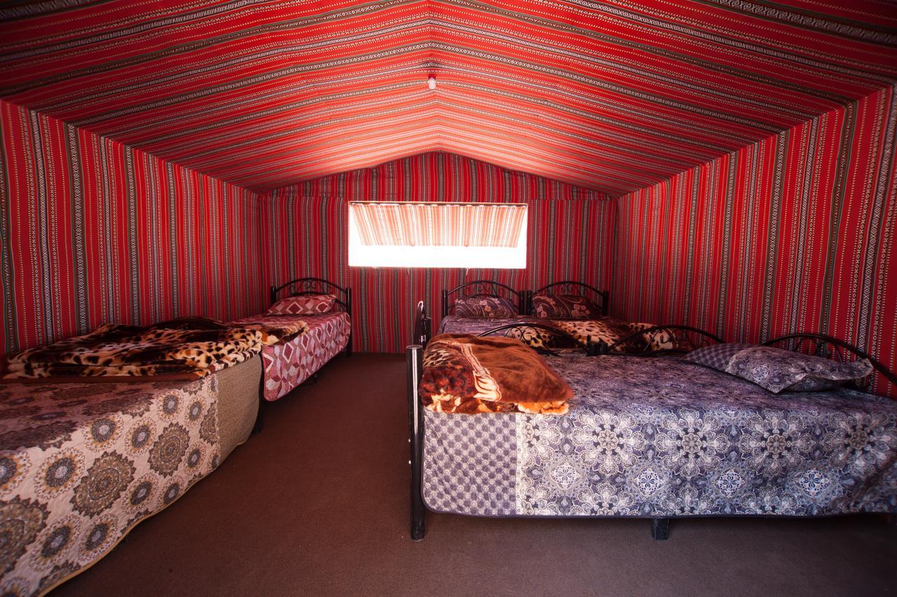 Hotel Arabian Nights Wadi Rum Esterno foto