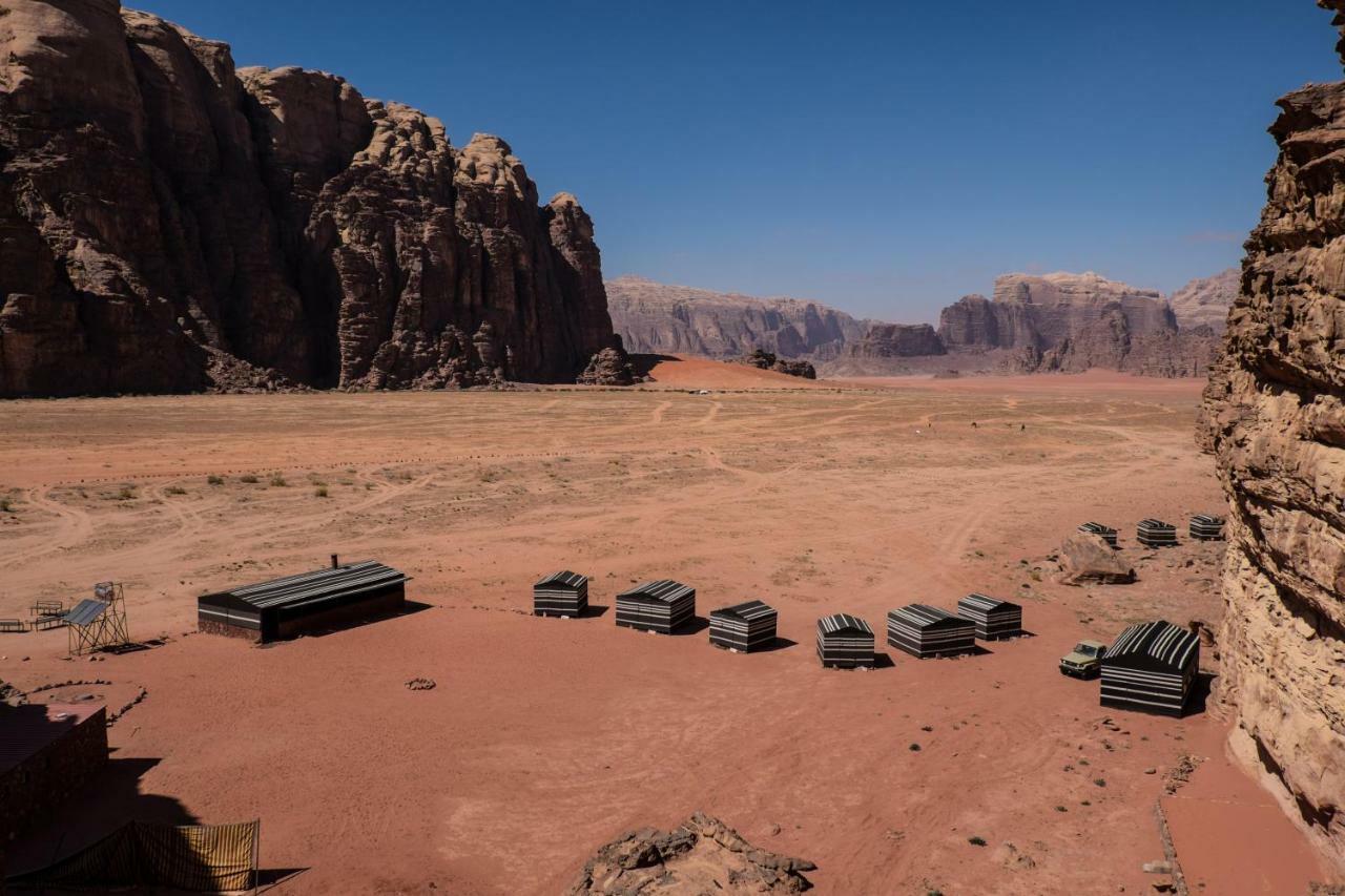 Hotel Arabian Nights Wadi Rum Esterno foto