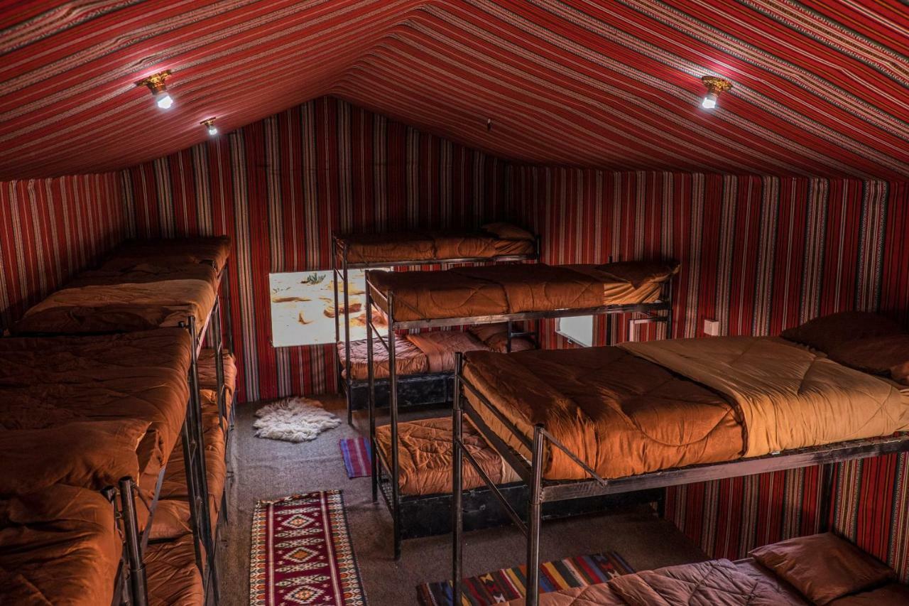 Hotel Arabian Nights Wadi Rum Esterno foto