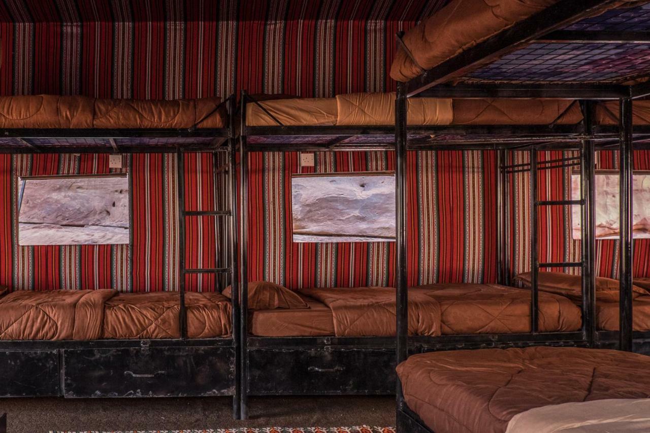 Hotel Arabian Nights Wadi Rum Esterno foto