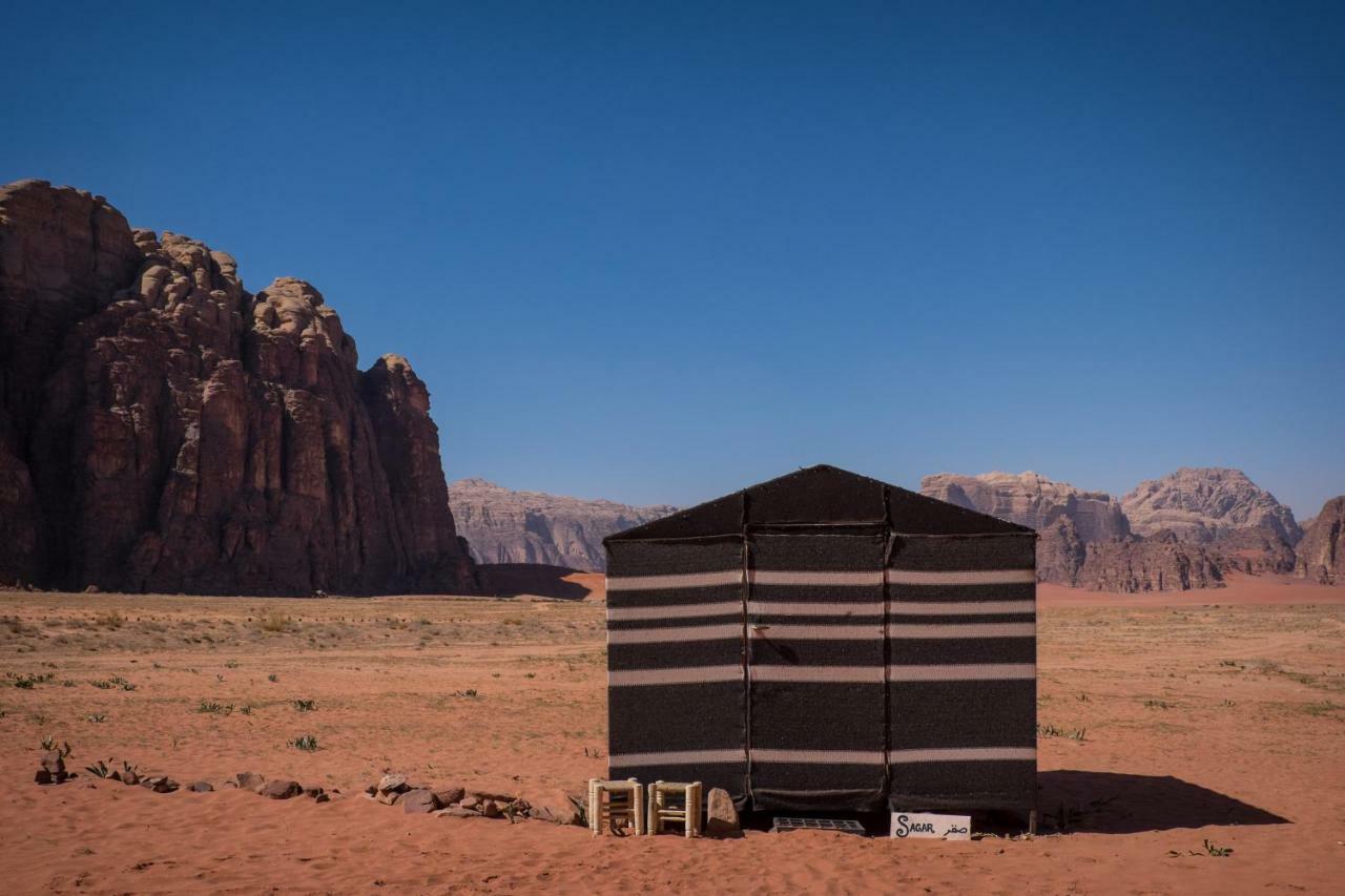 Hotel Arabian Nights Wadi Rum Esterno foto