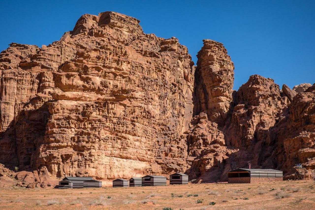 Hotel Arabian Nights Wadi Rum Esterno foto