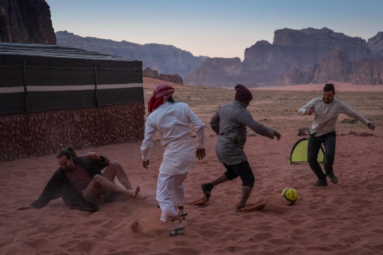 Hotel Arabian Nights Wadi Rum Esterno foto