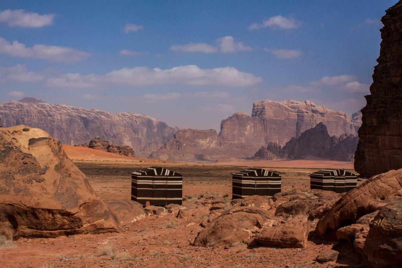 Hotel Arabian Nights Wadi Rum Esterno foto