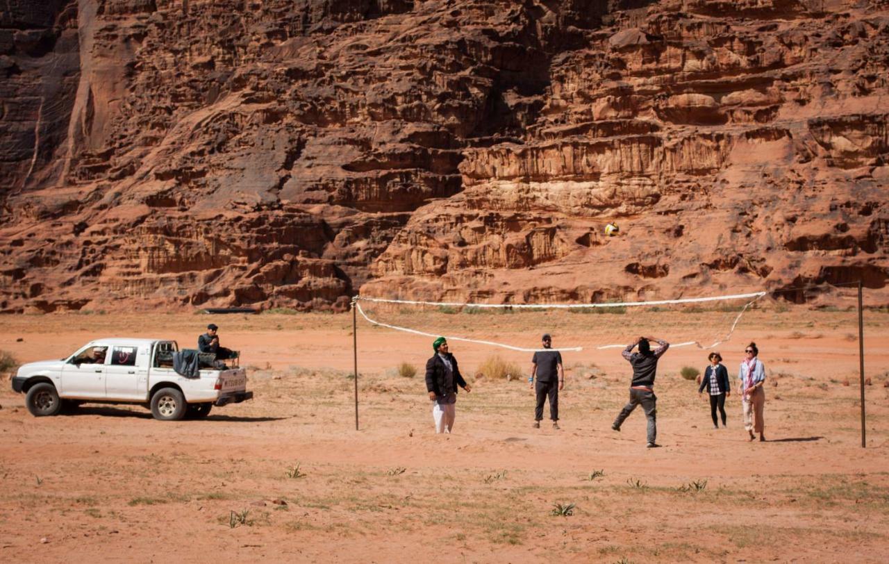 Hotel Arabian Nights Wadi Rum Esterno foto