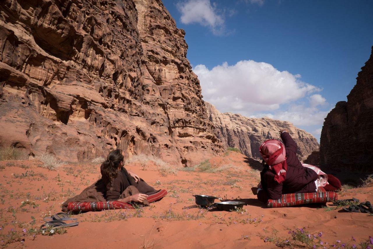 Hotel Arabian Nights Wadi Rum Esterno foto